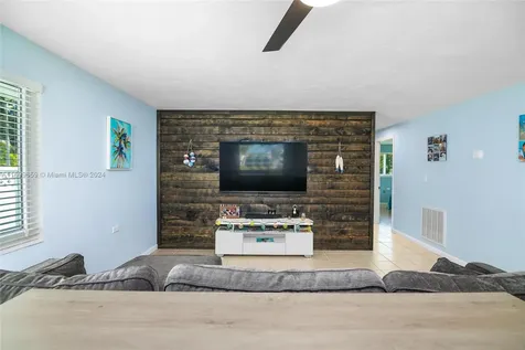 7951 Gulfstream Boulevard Marathon FL 33050