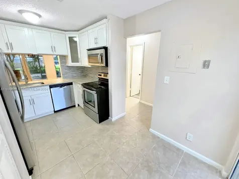 4956 N Hemingway Circle Margate FL 33063