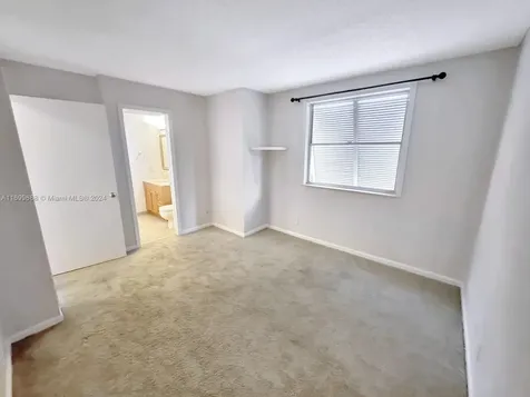 4956 N Hemingway Circle Margate FL 33063