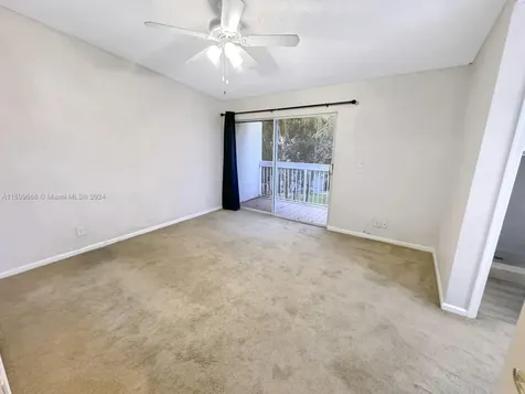 4956 N Hemingway Circle Margate FL 33063