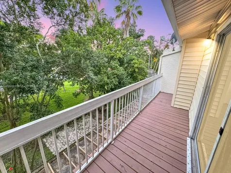 4956 N Hemingway Circle Margate FL 33063