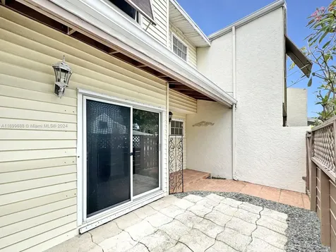 4956 N Hemingway Circle Margate FL 33063