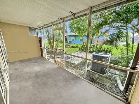 4956 N Hemingway Circle Margate FL 33063