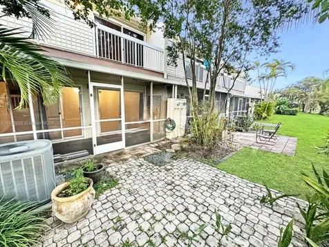 4956 N Hemingway Circle Margate FL 33063