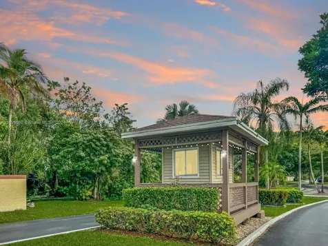 4956 N Hemingway Circle Margate FL 33063
