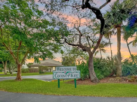 4956 N Hemingway Circle Margate FL 33063