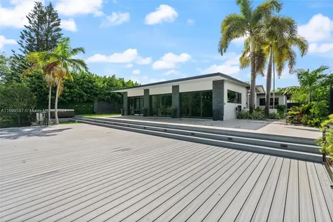 2261 NE 192nd Street Miami FL 33180