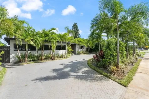 2261 NE 192nd Street Miami FL 33180