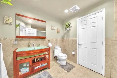 11320 NW 59th Avenue Hialeah FL 33012