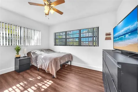 11320 NW 59th Avenue Hialeah FL 33012