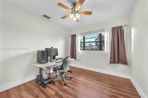 11320 NW 59th Avenue Hialeah FL 33012
