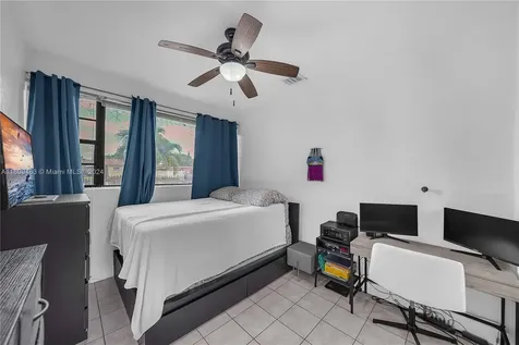 11320 NW 59th Avenue Hialeah FL 33012