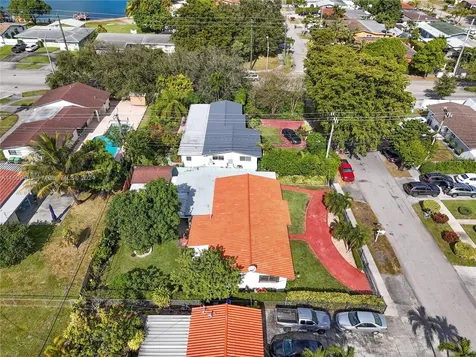 11320 NW 59th Avenue Hialeah FL 33012