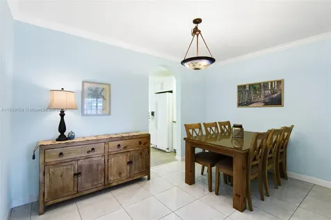 1733 NW 39th Street Oakland Park FL 33309