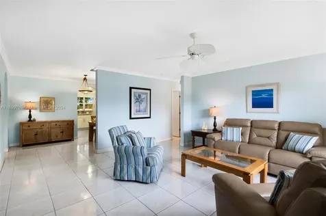 1733 NW 39th Street Oakland Park FL 33309