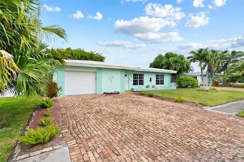 1733 NW 39th Street Oakland Park FL 33309