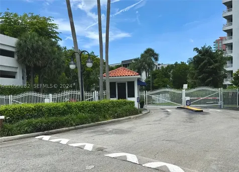 3400 NE 192nd Street Aventura FL 33180