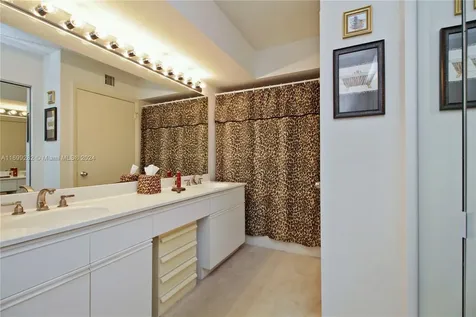 3400 NE 192nd Street Aventura FL 33180