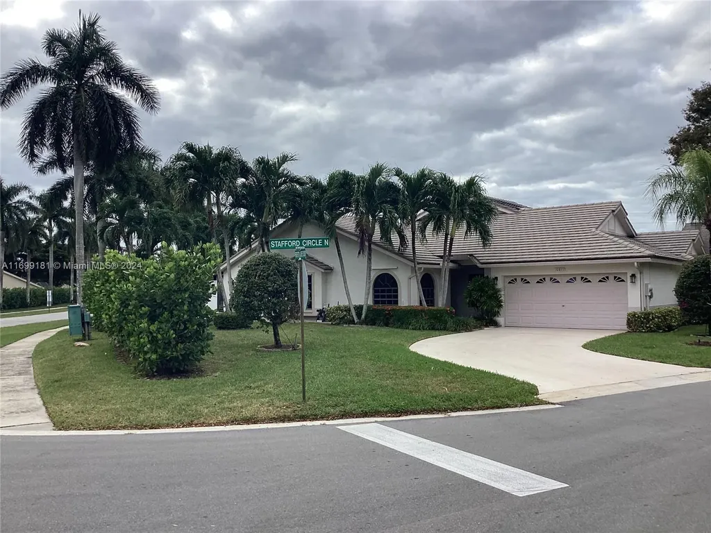 10893 N Stafford Circle N Boynton Beach FL 33436