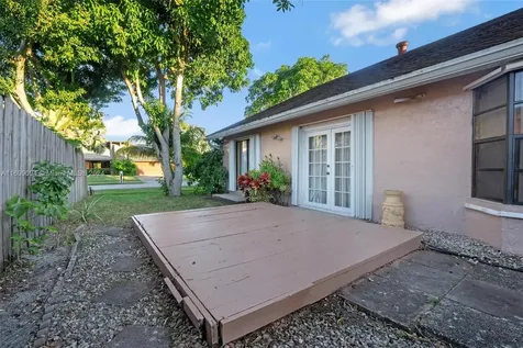 7315 NW 48th Street Lauderhill FL 33319