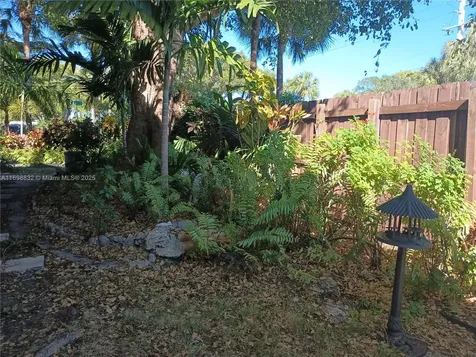 2192 NE 171st Street North Miami Beach FL 33162