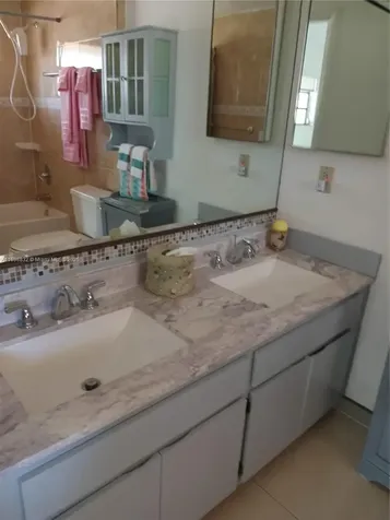 2192 NE 171st Street North Miami Beach FL 33162