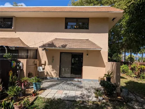 2192 NE 171st Street North Miami Beach FL 33162