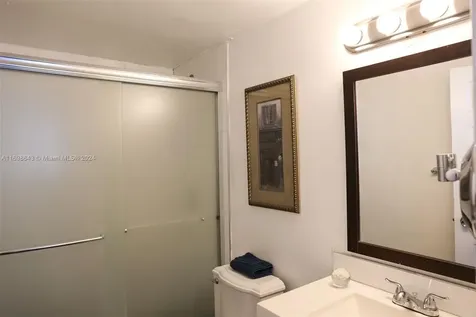 905 Brickell Bay Drive Miami FL 33131