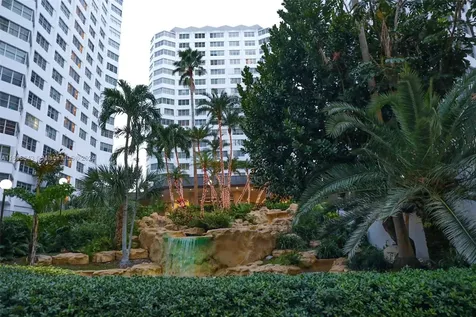 905 Brickell Bay Drive Miami FL 33131