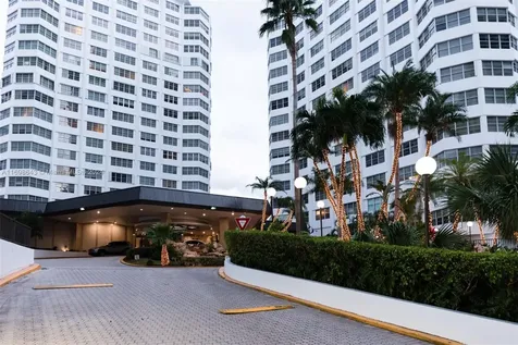 905 Brickell Bay Drive Miami FL 33131