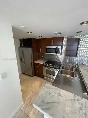 770 Claughton Island Drive Miami FL 33131