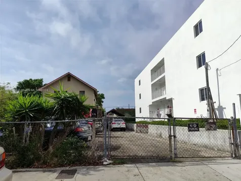 536 SW 3rd Street Miami FL 33130