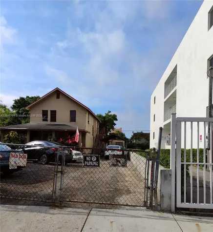 536 SW 3rd Street Miami FL 33130