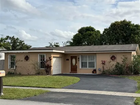 8510 NW 3rd Street Pembroke Pines FL 33024