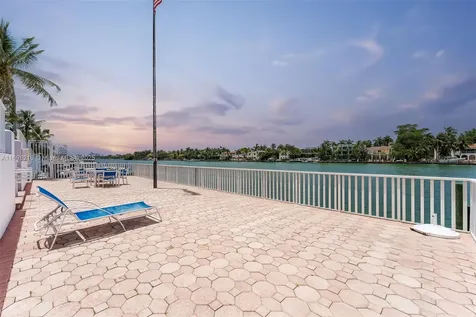 5700 Collins Avenue Miami Beach FL 33140