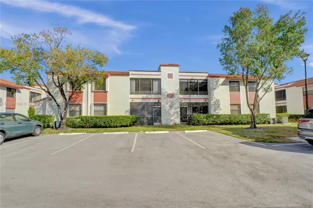 1104 N Hiatus Road Pembroke Pines FL 33026