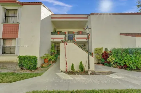 1104 N Hiatus Road Pembroke Pines FL 33026