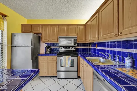 1104 N Hiatus Road Pembroke Pines FL 33026