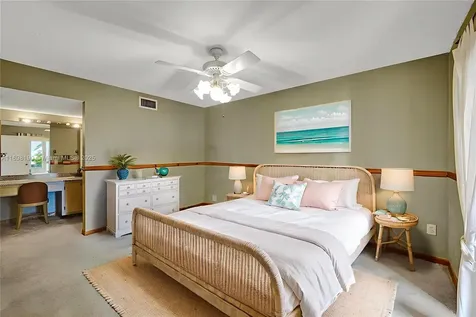 1104 N Hiatus Road Pembroke Pines FL 33026