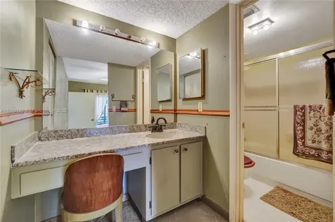 1104 N Hiatus Road Pembroke Pines FL 33026