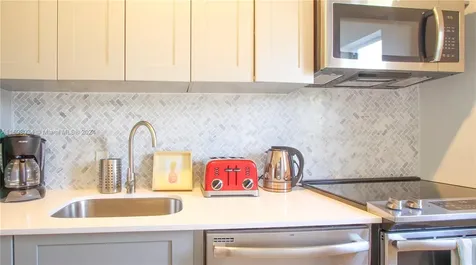 6238 SW 59th Place South Miami FL 33143