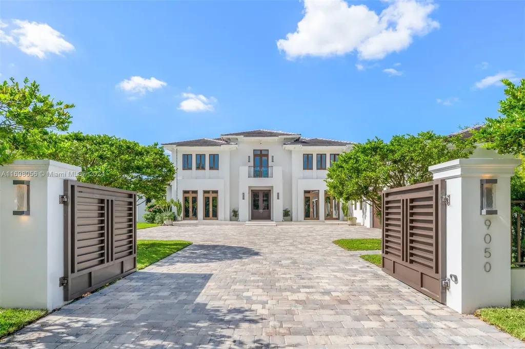 9050 SW 63rd Court Pinecrest FL 33156