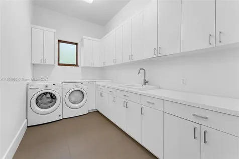 9050 SW 63rd Court Pinecrest FL 33156