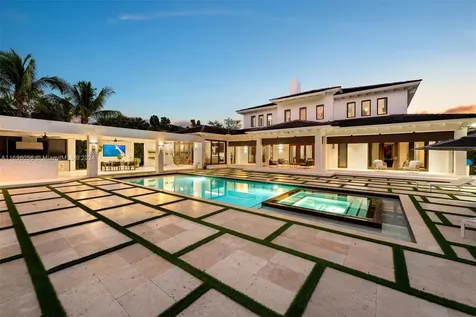 9050 SW 63rd Court Pinecrest FL 33156