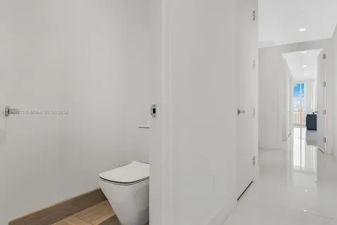 16901 Collins Avenue Sunny Isles Beach FL 33160