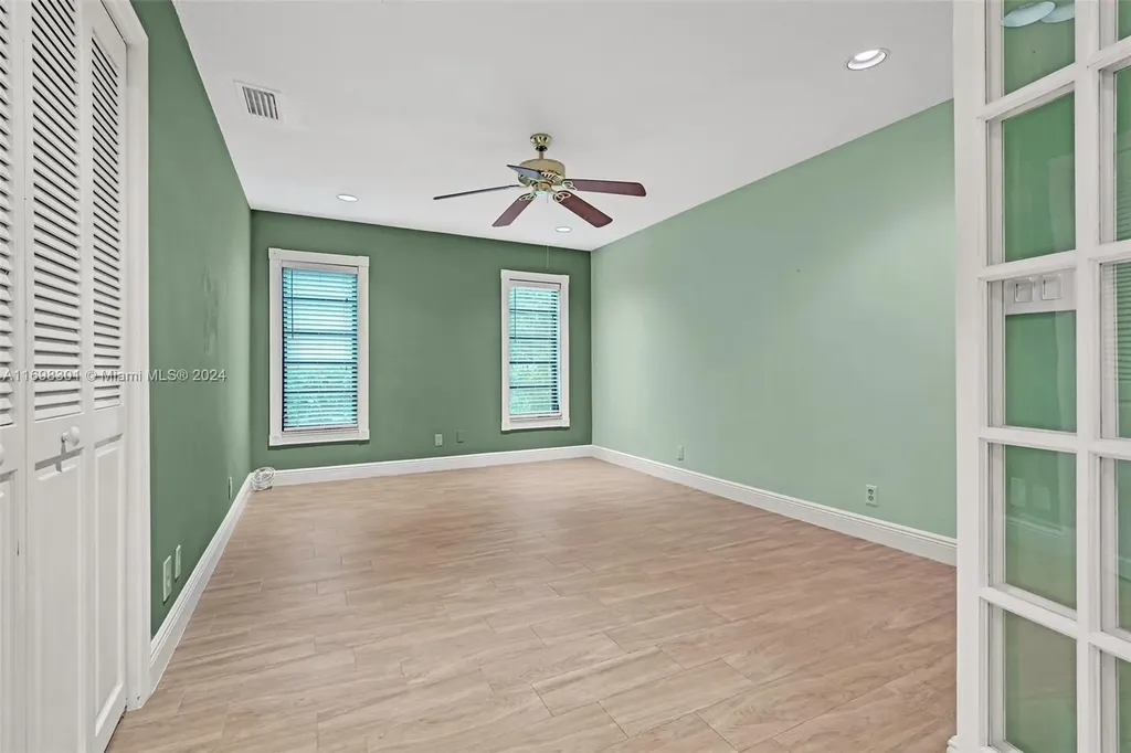 1600 Riverwood Lane Coral Springs FL 33071