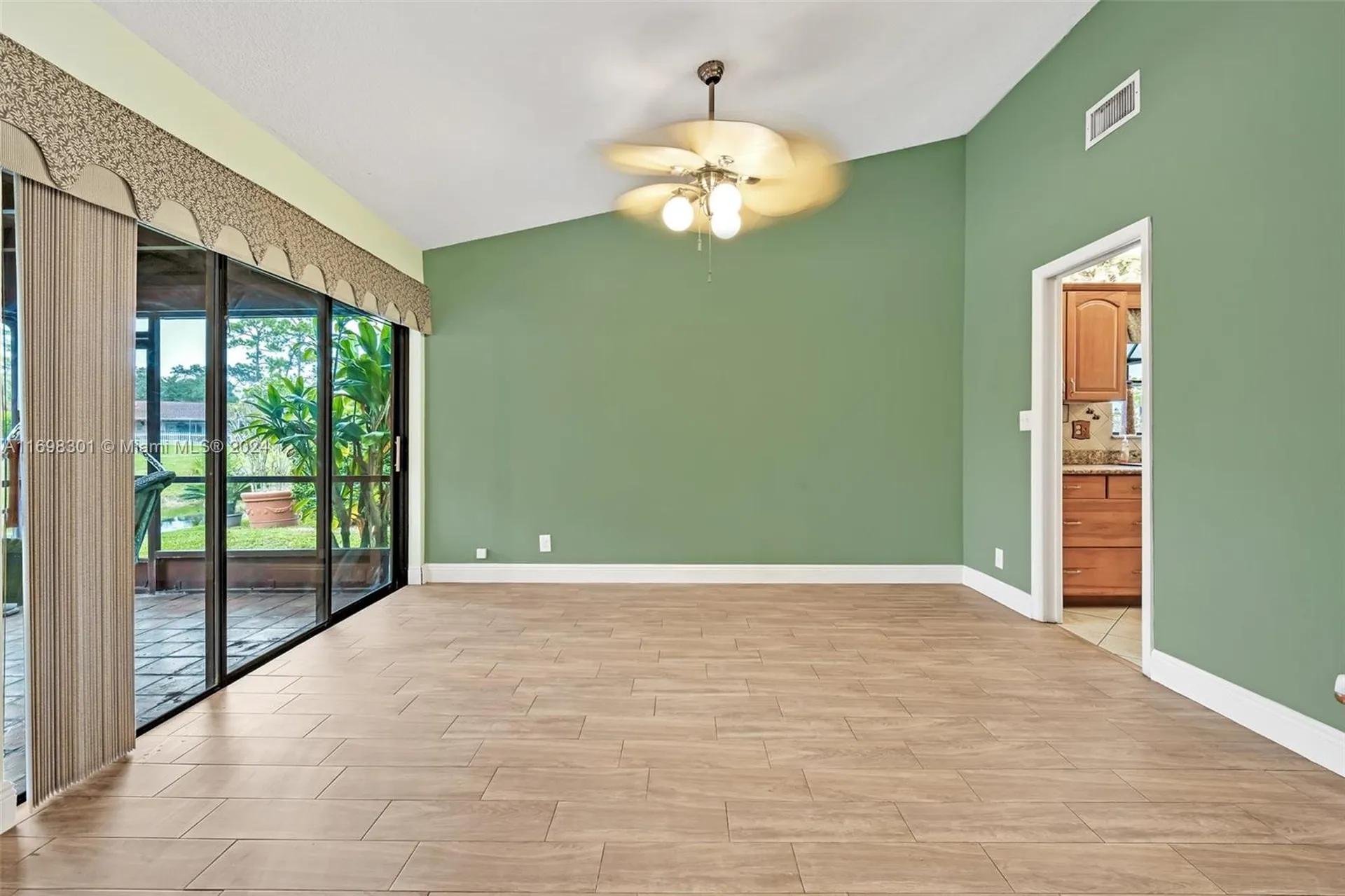 1600 Riverwood Lane Coral Springs FL 33071