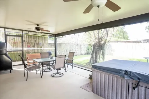 4220 SW 101st Avenue Miami FL 33165