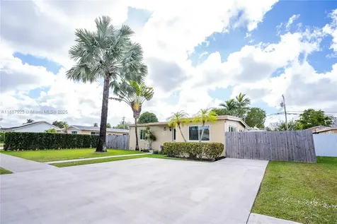 4220 SW 101st Avenue Miami FL 33165