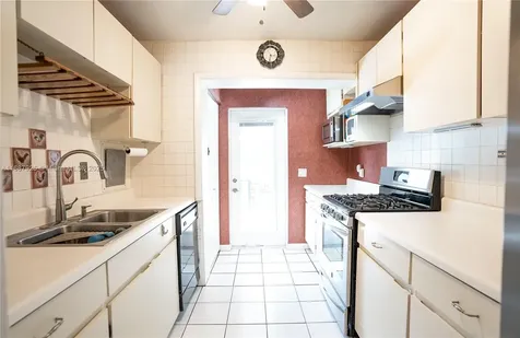 4220 SW 101st Avenue Miami FL 33165